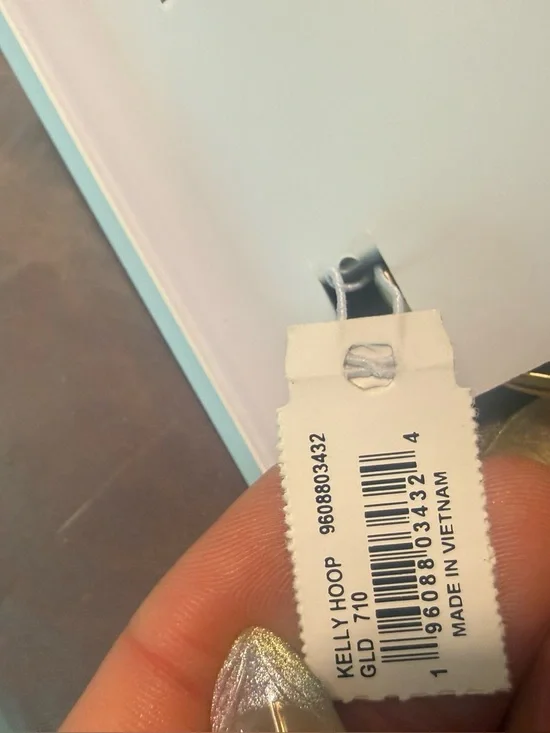 NWT Kendra Scott Kelly Hoop Earring, 14k Gold Plated Brass w/ Dustbag - Picture 9 of 9